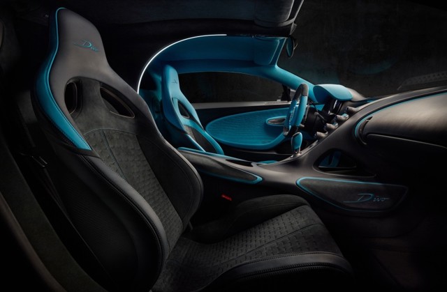 Bugatti Divo photo 47