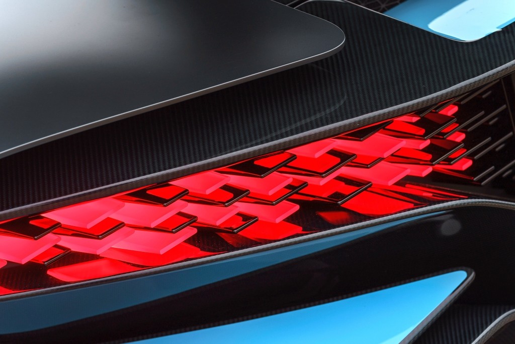 Bugatti Divo photo 31