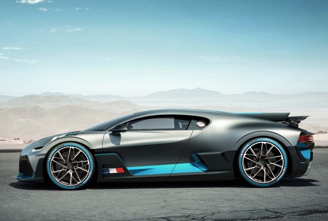 Bugatti Divo photo 32