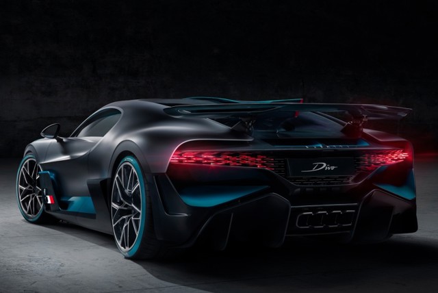 Bugatti Divo photo 36