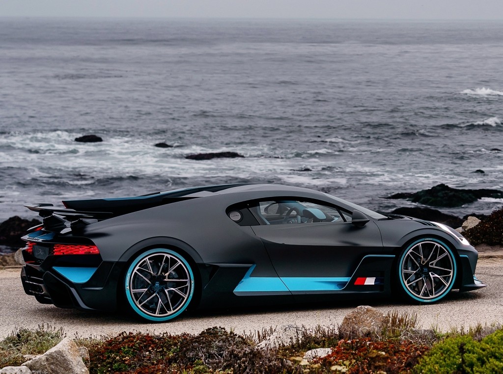 Bugatti Divo photo 40