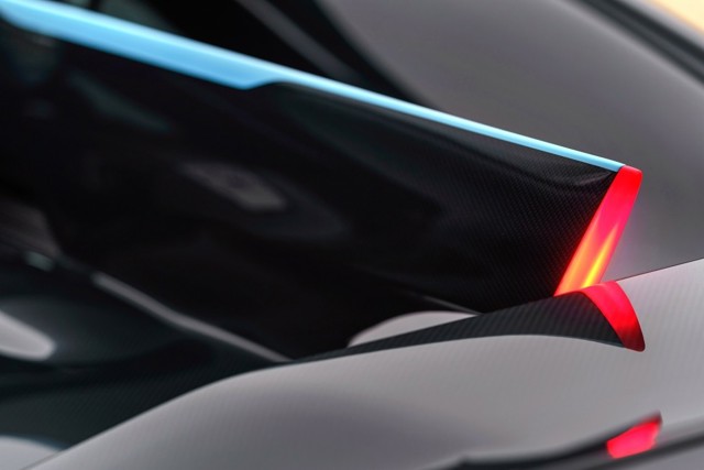 Bugatti Divo photo 41