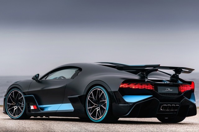 Bugatti Divo photo 43
