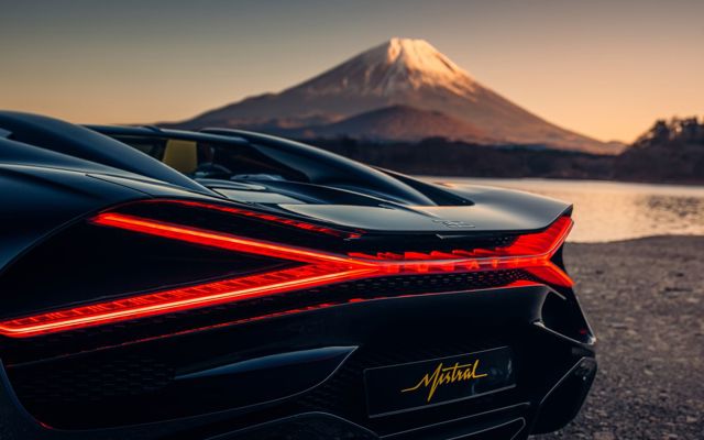 Bugatti Mistral photo 18