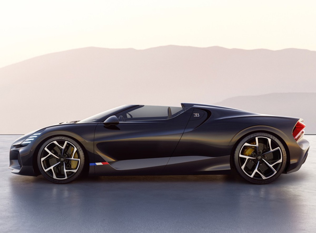 Bugatti BUGATTI W16 Mistral 8.0L W16 (1600 HP)