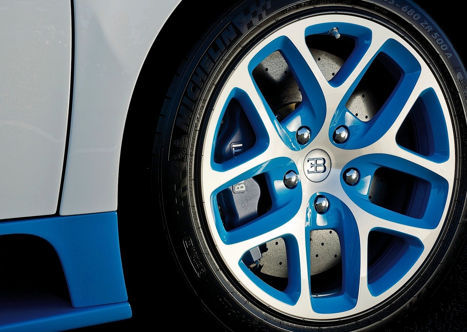 Bugatti Veyron photo 17