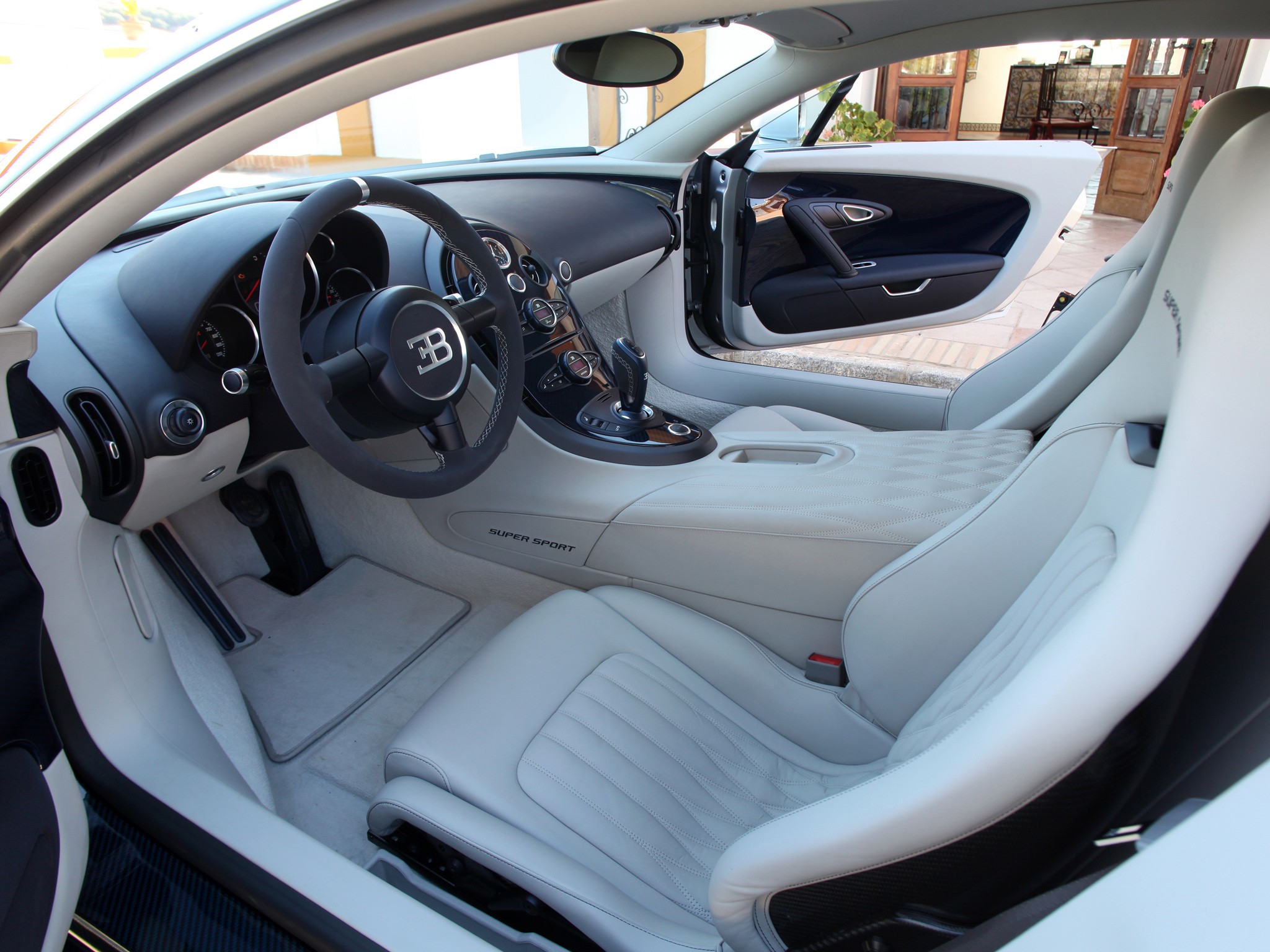 Bugatti Veyron photo 47