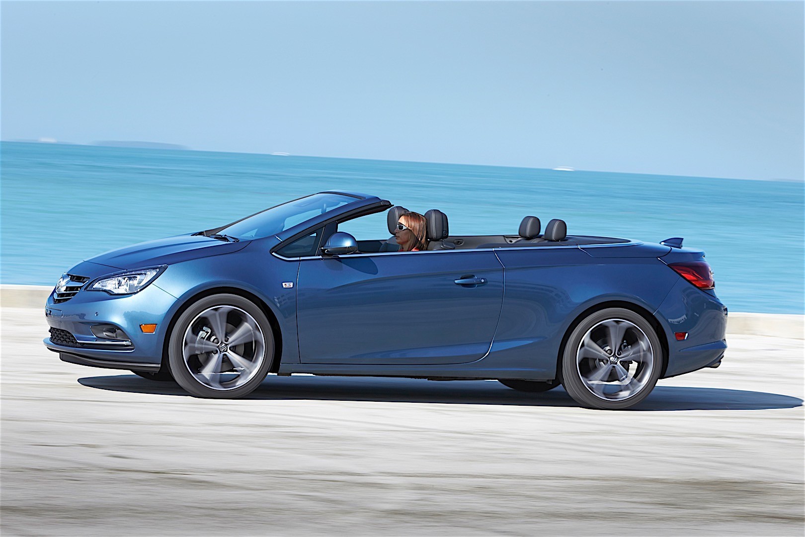 Buick Cascada photo 9