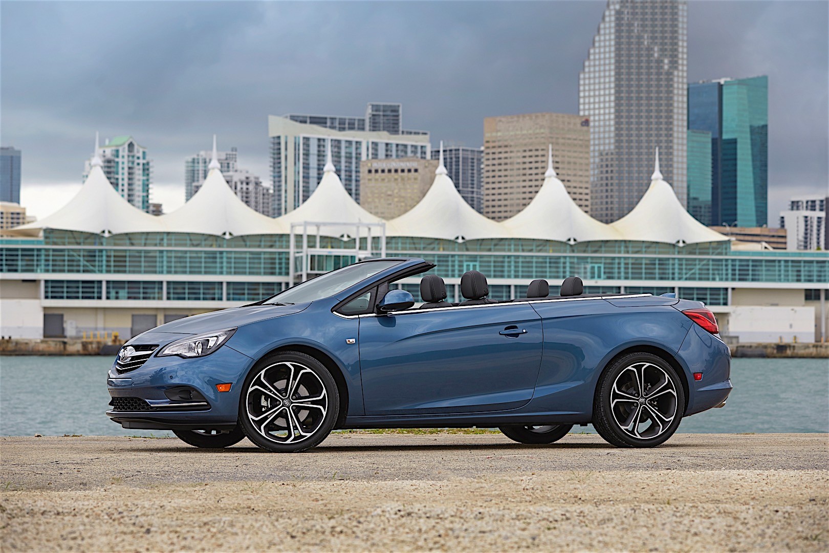 Buick Cascada photo 19