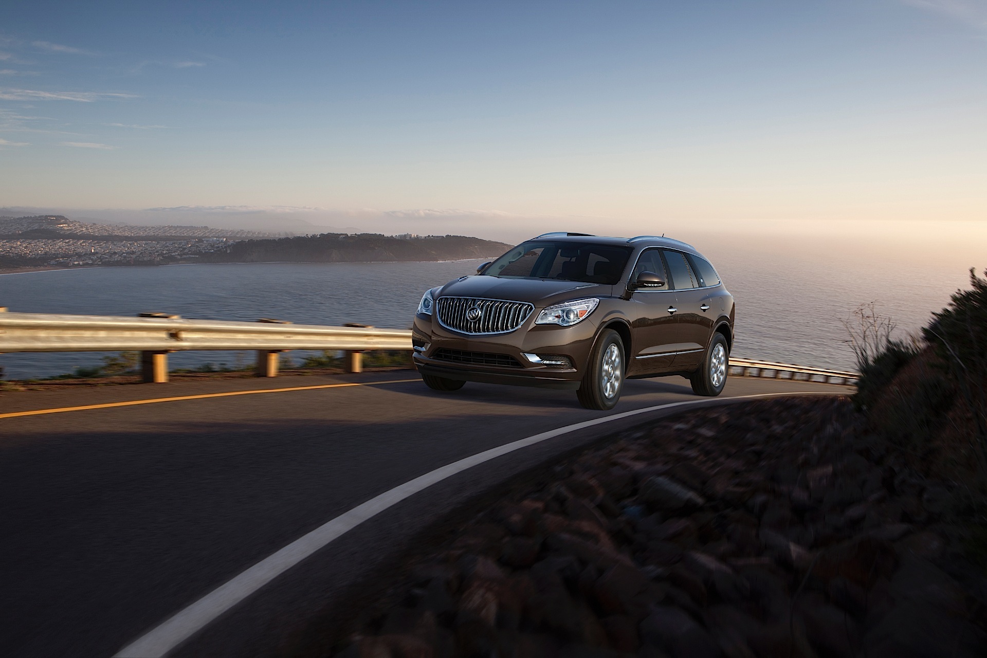 Buick Enclave photo 11