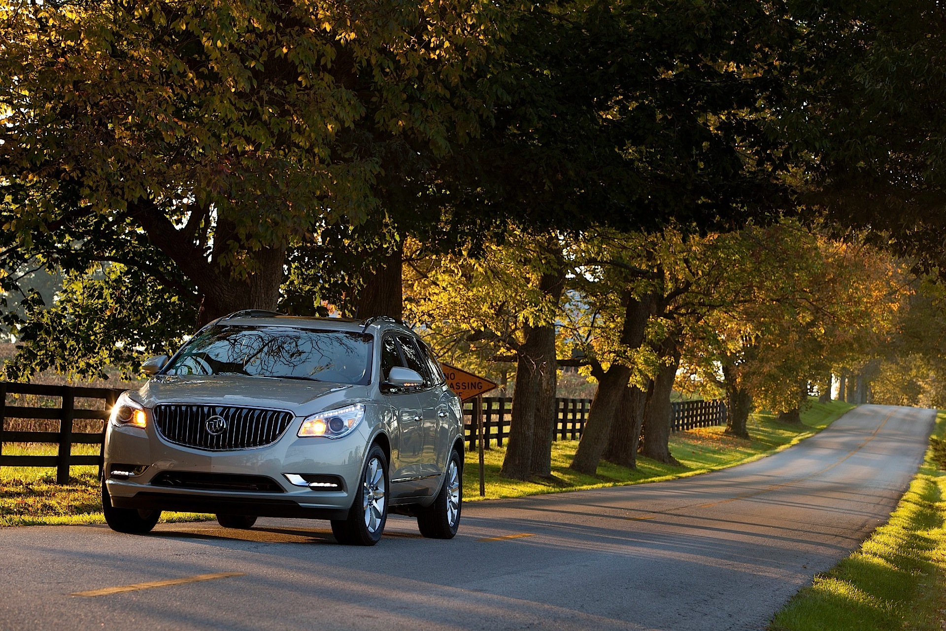 Buick Enclave photo 21