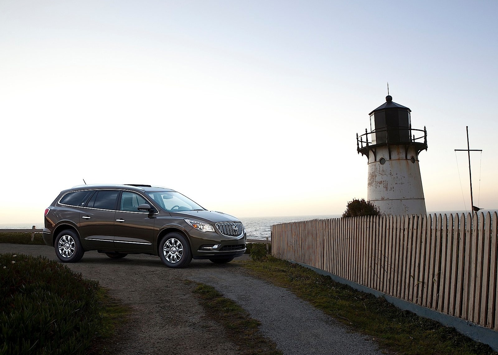 Buick Enclave photo 7