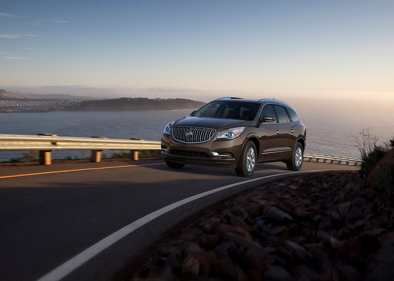 Buick Enclave photo 4