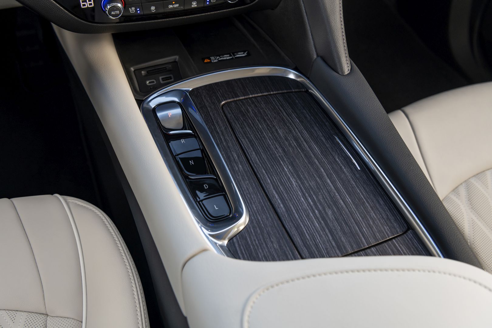 Buick Enclave photo 10