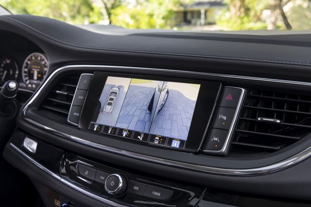 Buick Enclave photo 7
