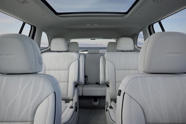 Buick Enclave photo 8