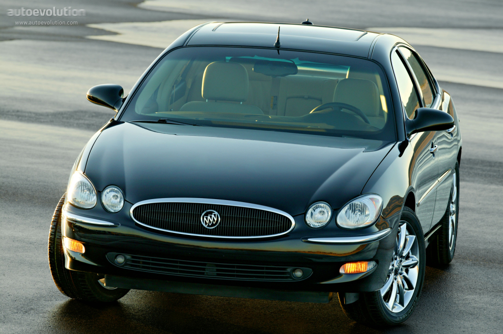Buick Lacrosse photo 2