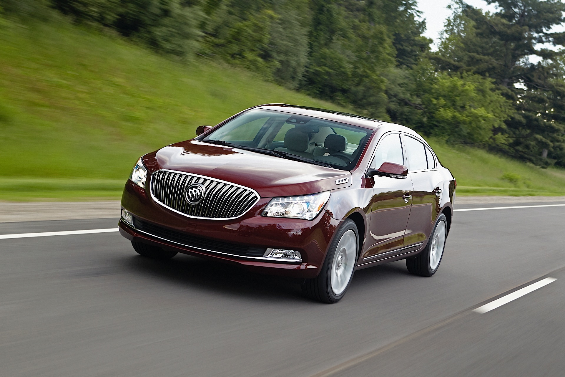 Buick Lacrosse photo 14