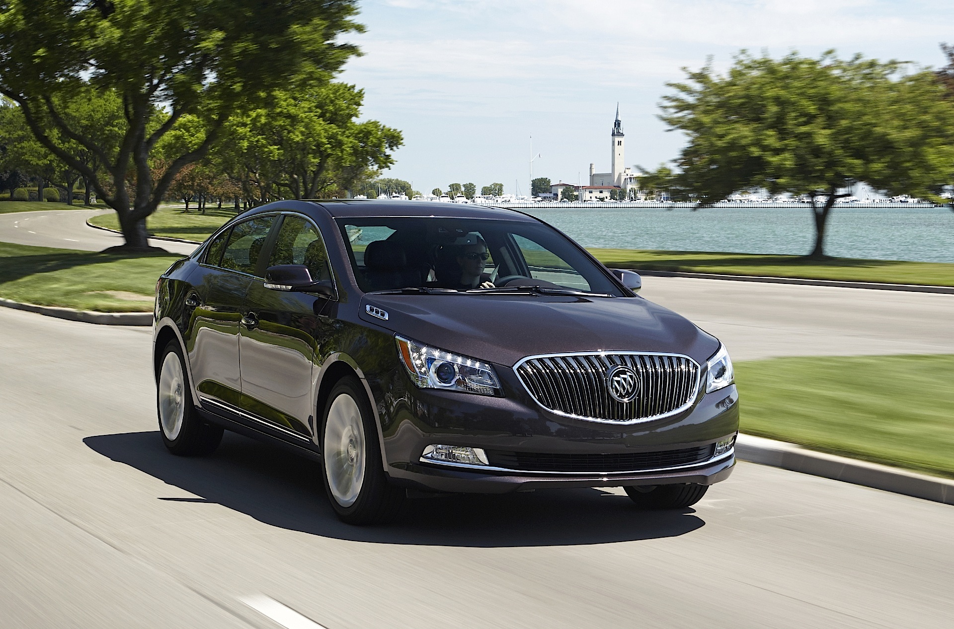 Buick Lacrosse photo 16