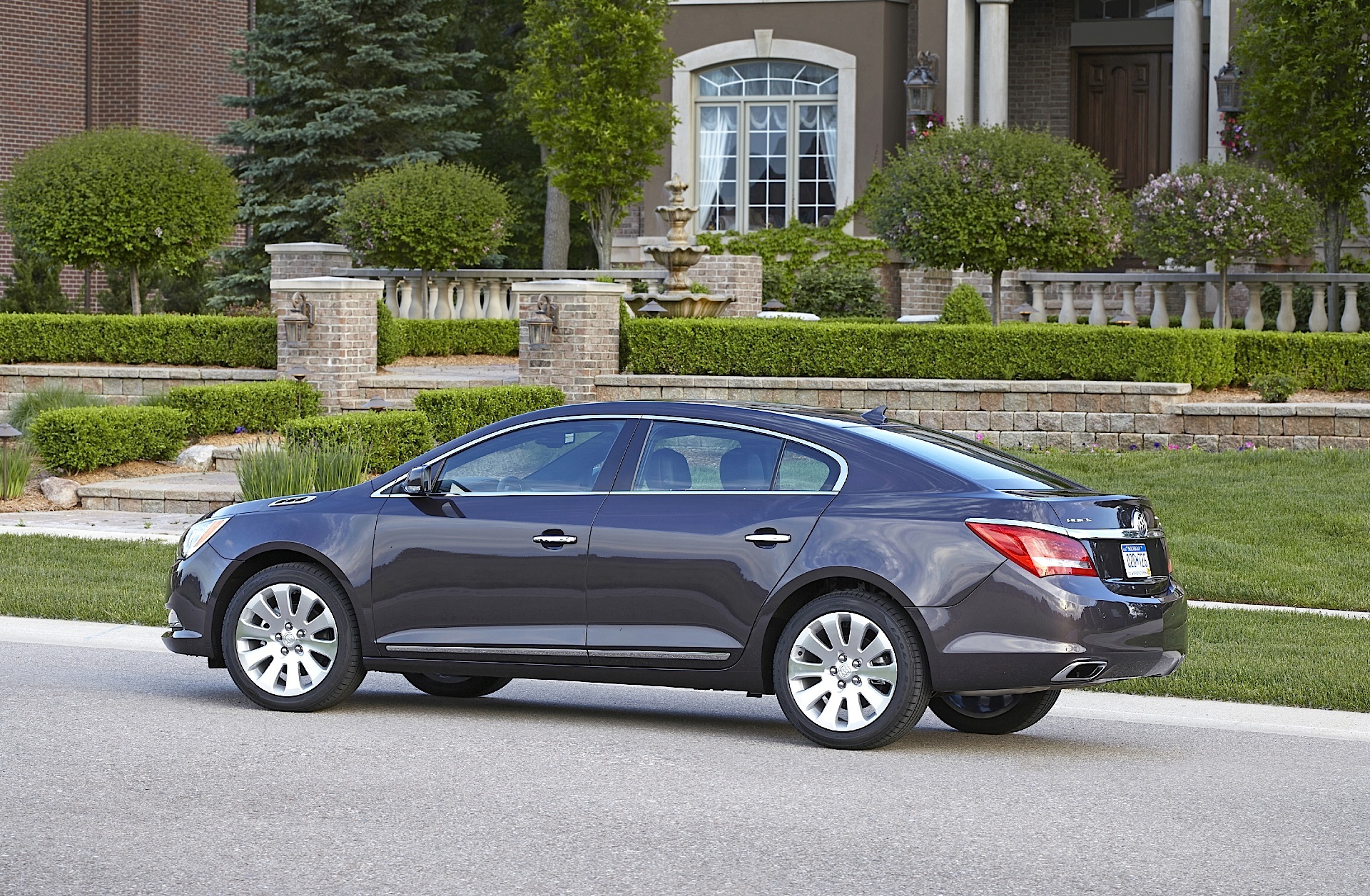 Buick Lacrosse photo 25