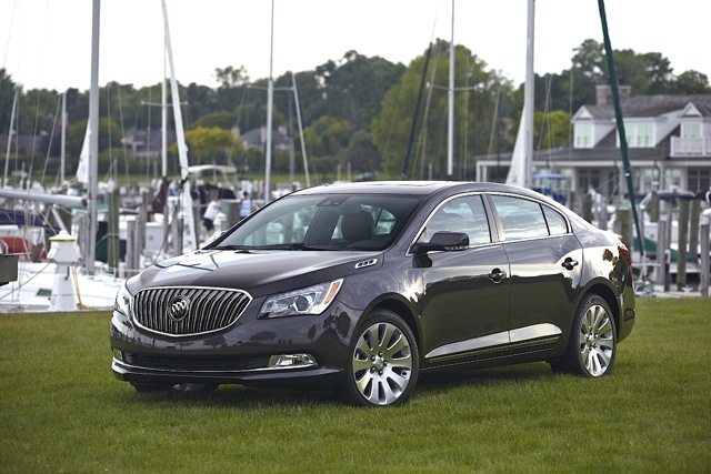 Buick Lacrosse photo 28
