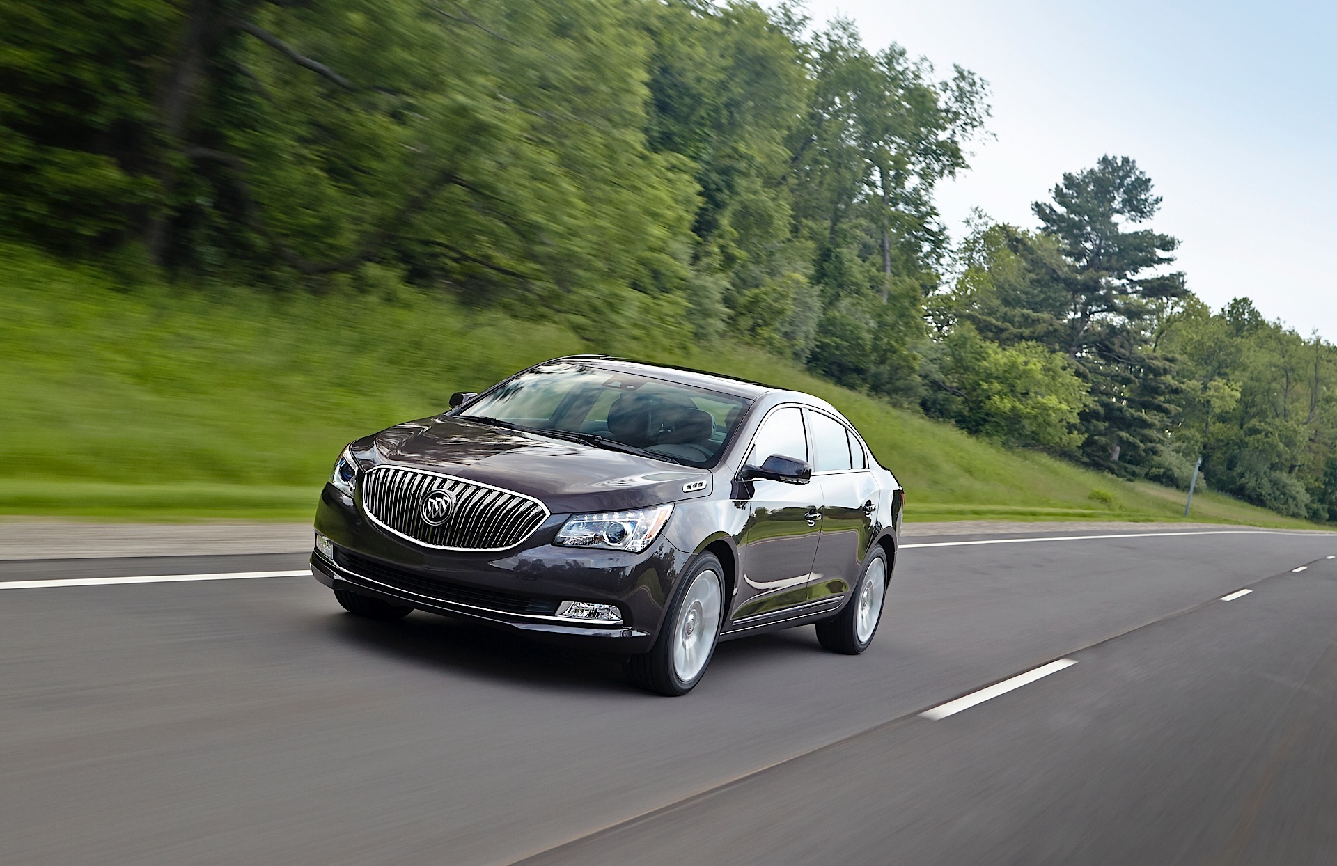 Buick Lacrosse photo 38