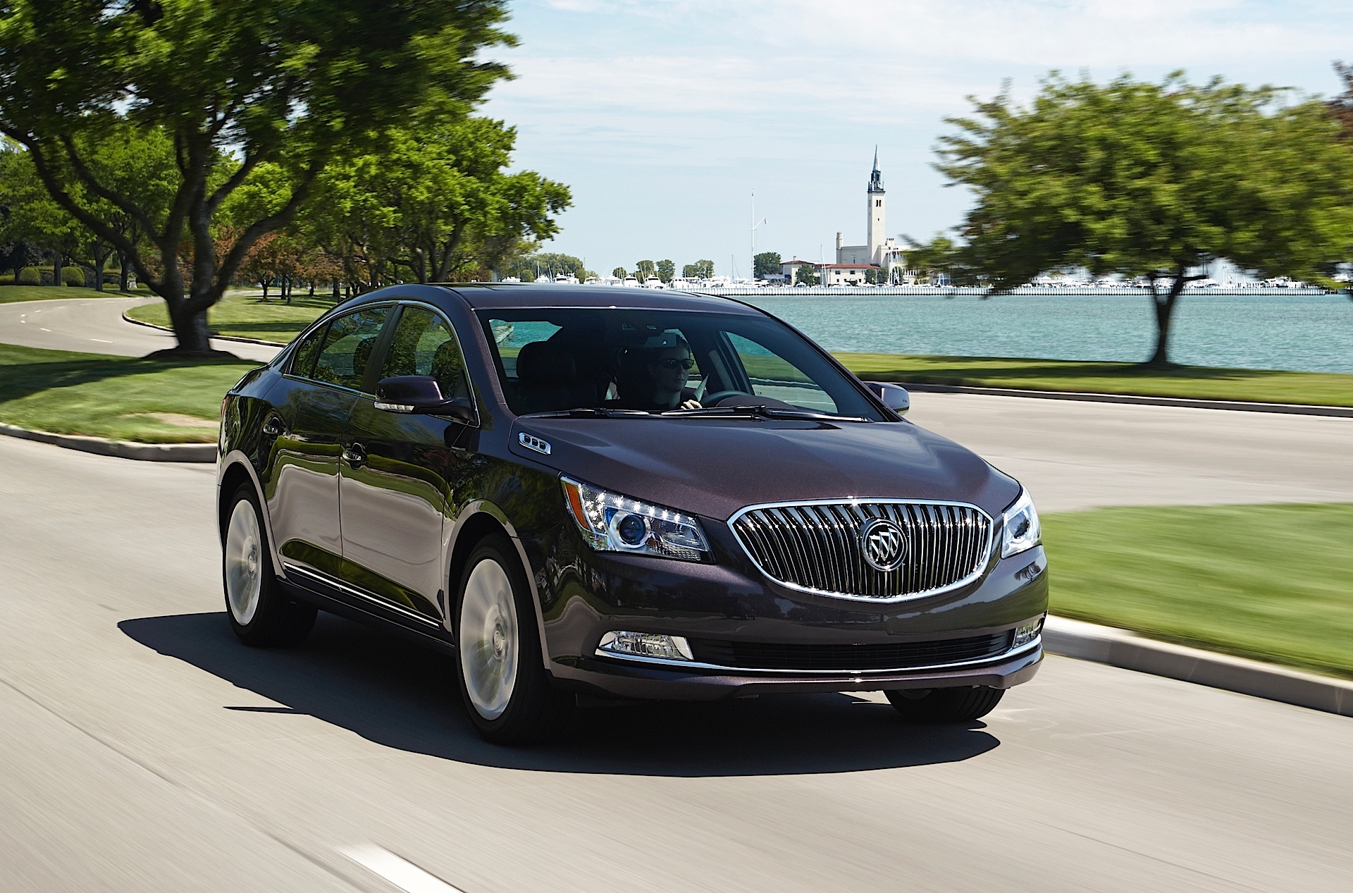Buick Lacrosse photo 39