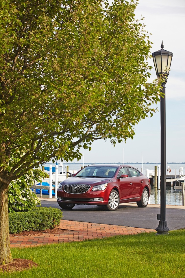 Buick Lacrosse photo 49