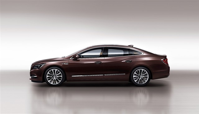 Buick Lacrosse photo 3