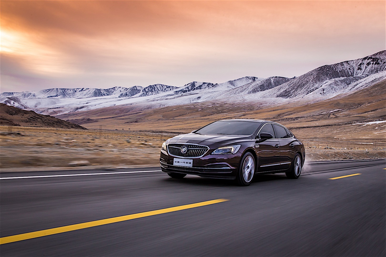 Buick Lacrosse photo 7