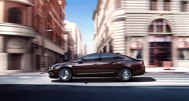 Buick Lacrosse photo 10