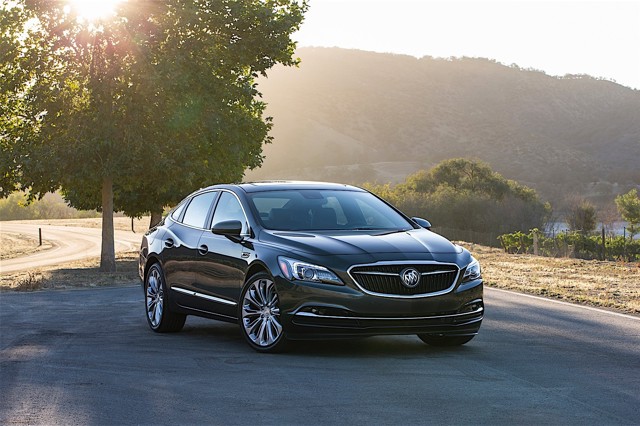 Buick Lacrosse photo 13