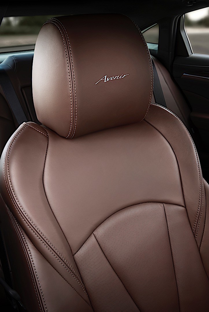 Buick Lacrosse photo 8