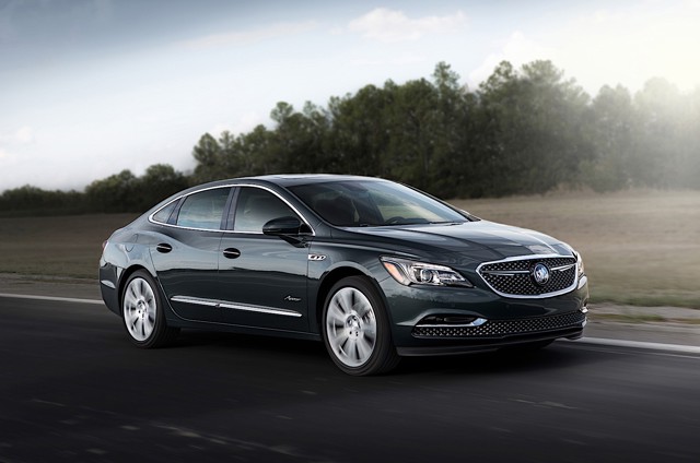 Buick Lacrosse photo 4