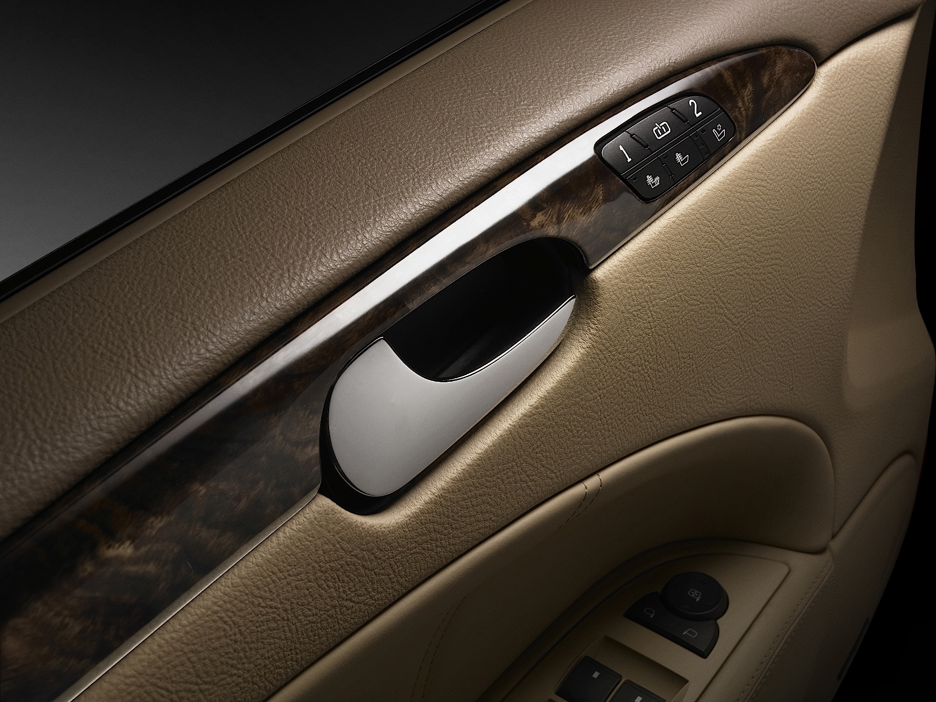 Buick Lucerne photo 86