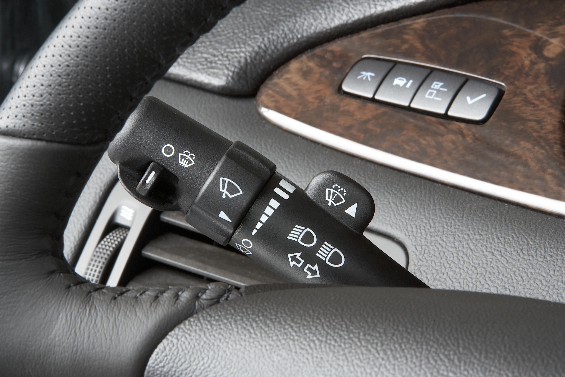 Buick Lucerne photo 97