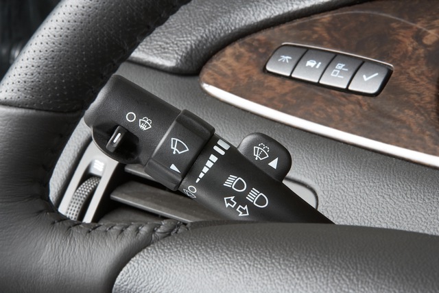 Buick Lucerne photo 97