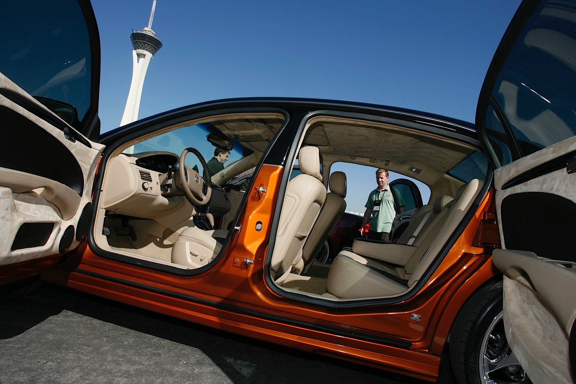 Buick Lucerne photo 98