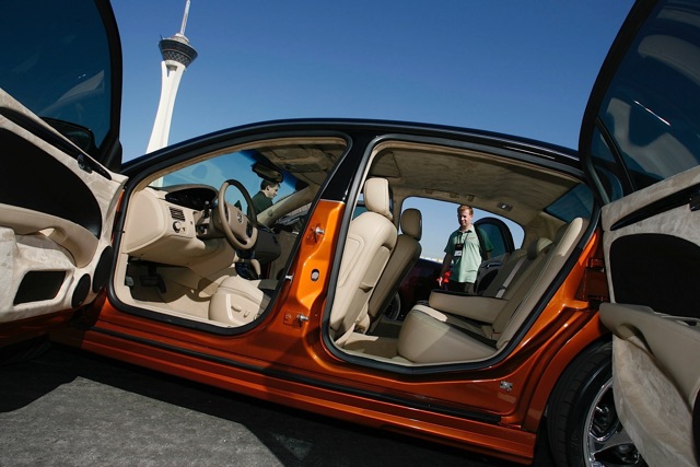 Buick Lucerne photo 98