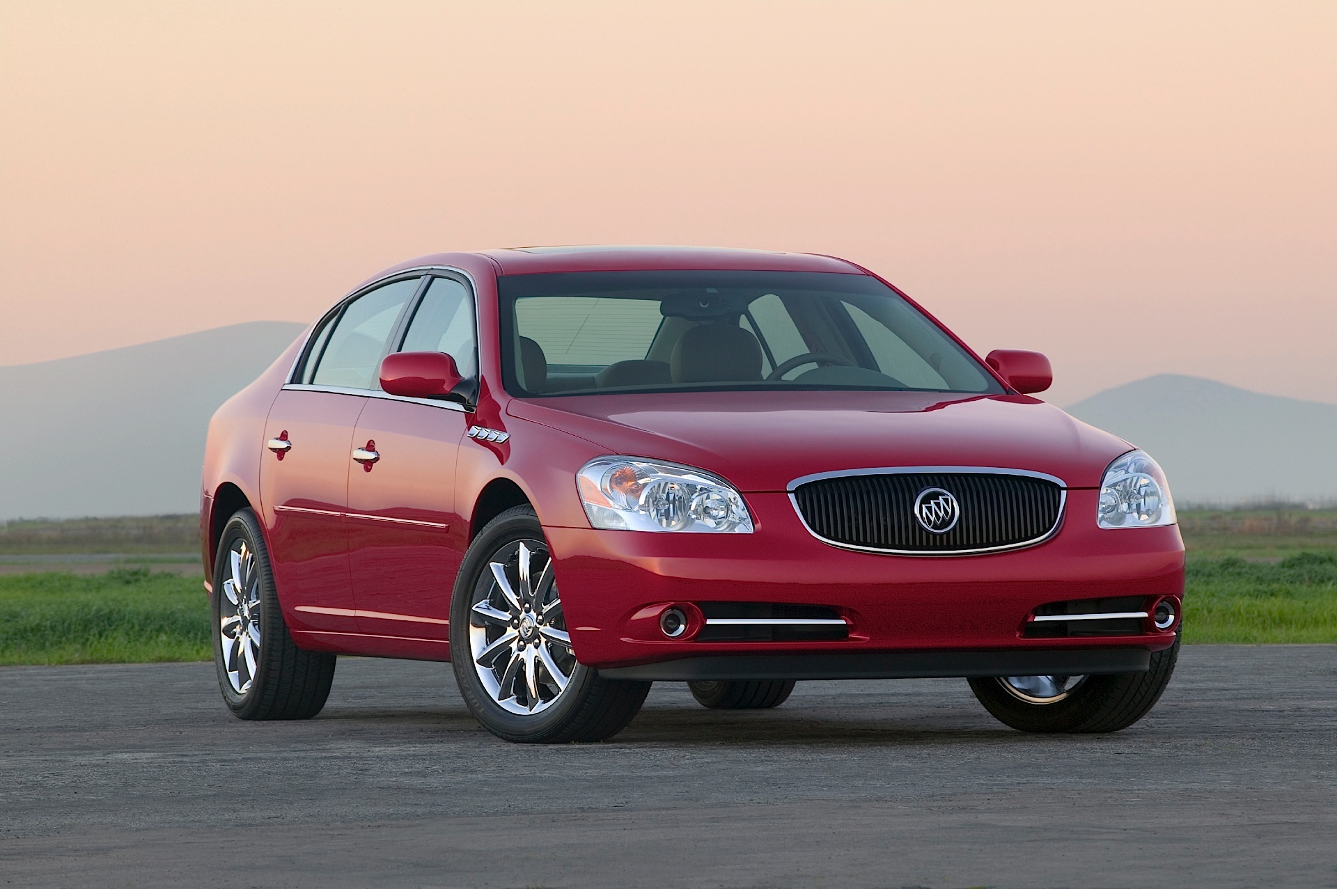 Buick Lucerne photo 21