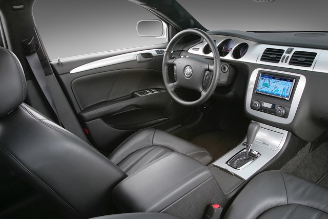Buick Lucerne photo 100