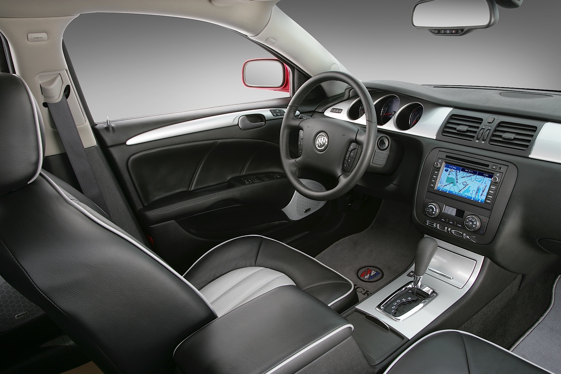 Buick Lucerne photo 103