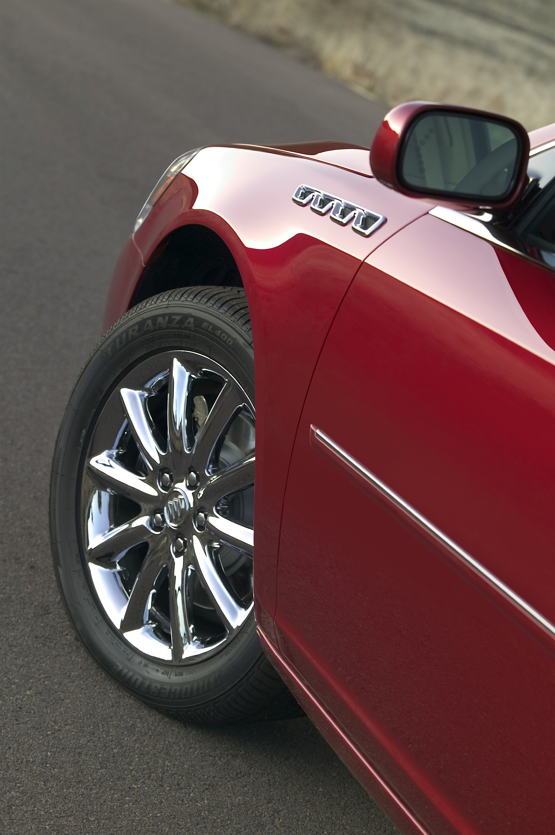 Buick Lucerne photo 26