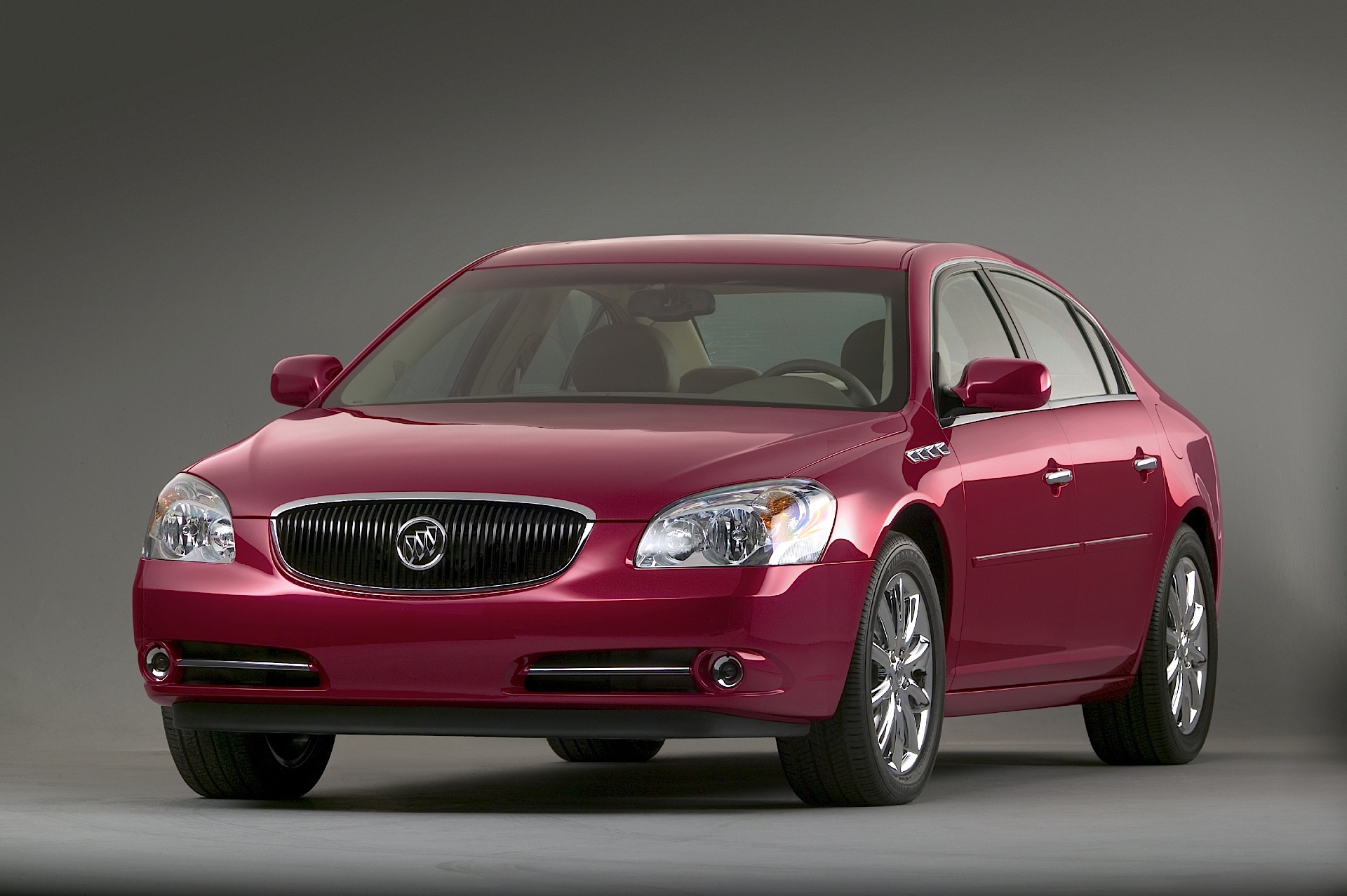 Buick Lucerne photo 27