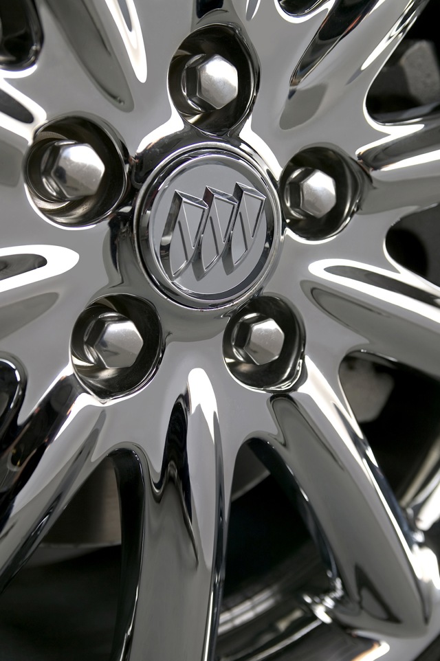 Buick Lucerne photo 29