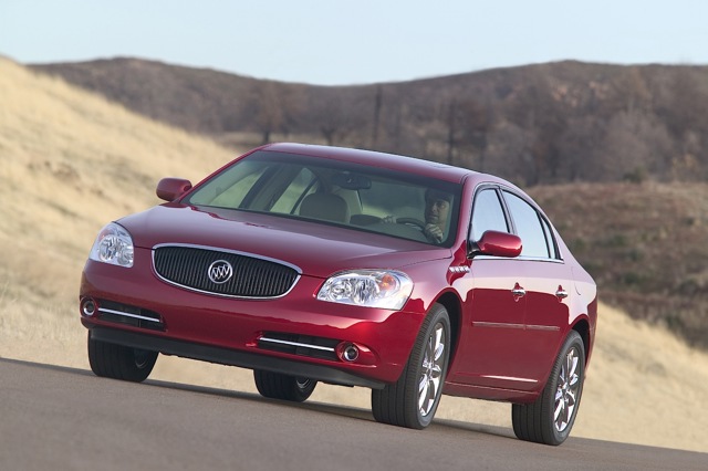 Buick Lucerne photo 32