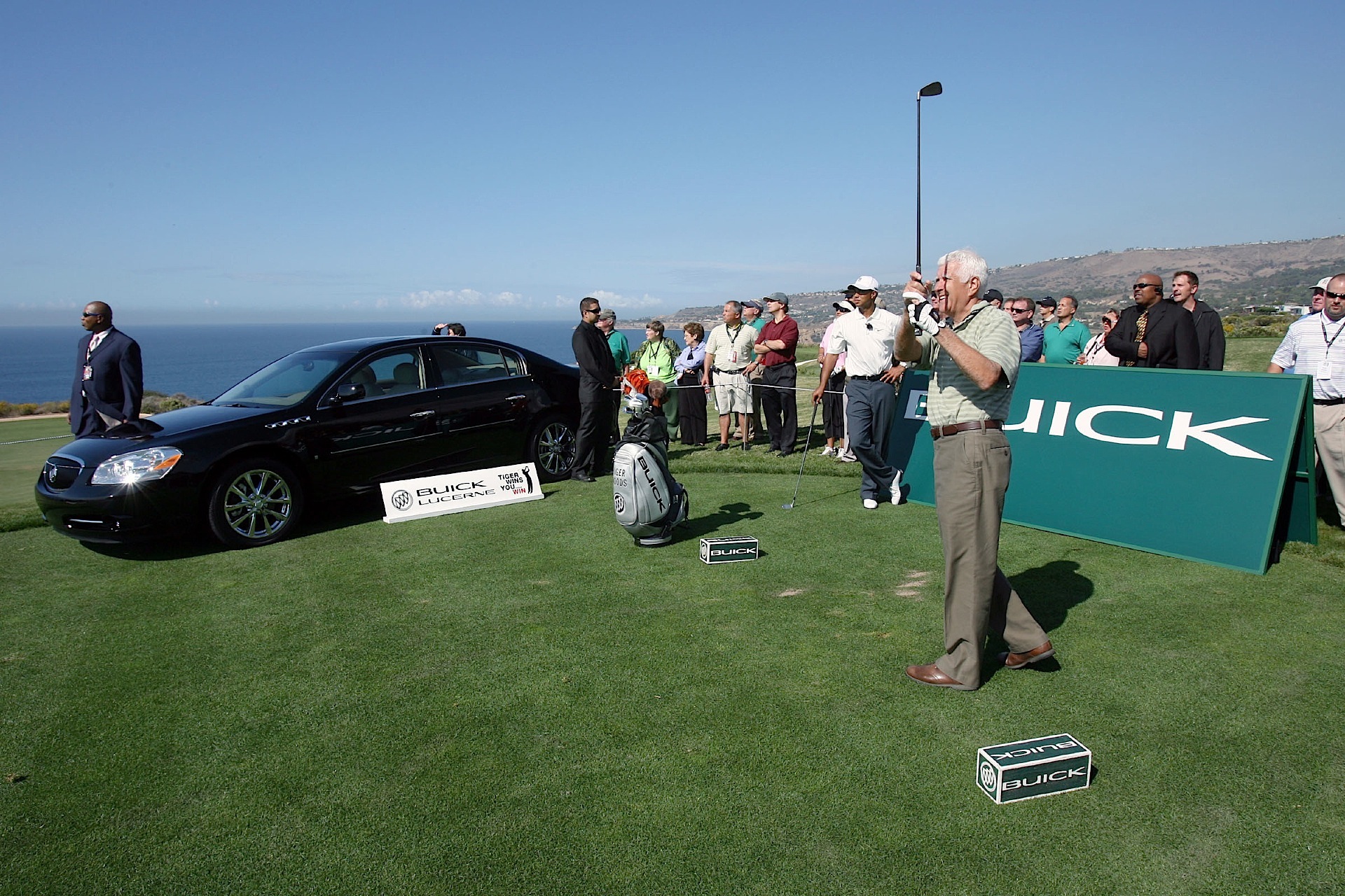 Buick Lucerne photo 53