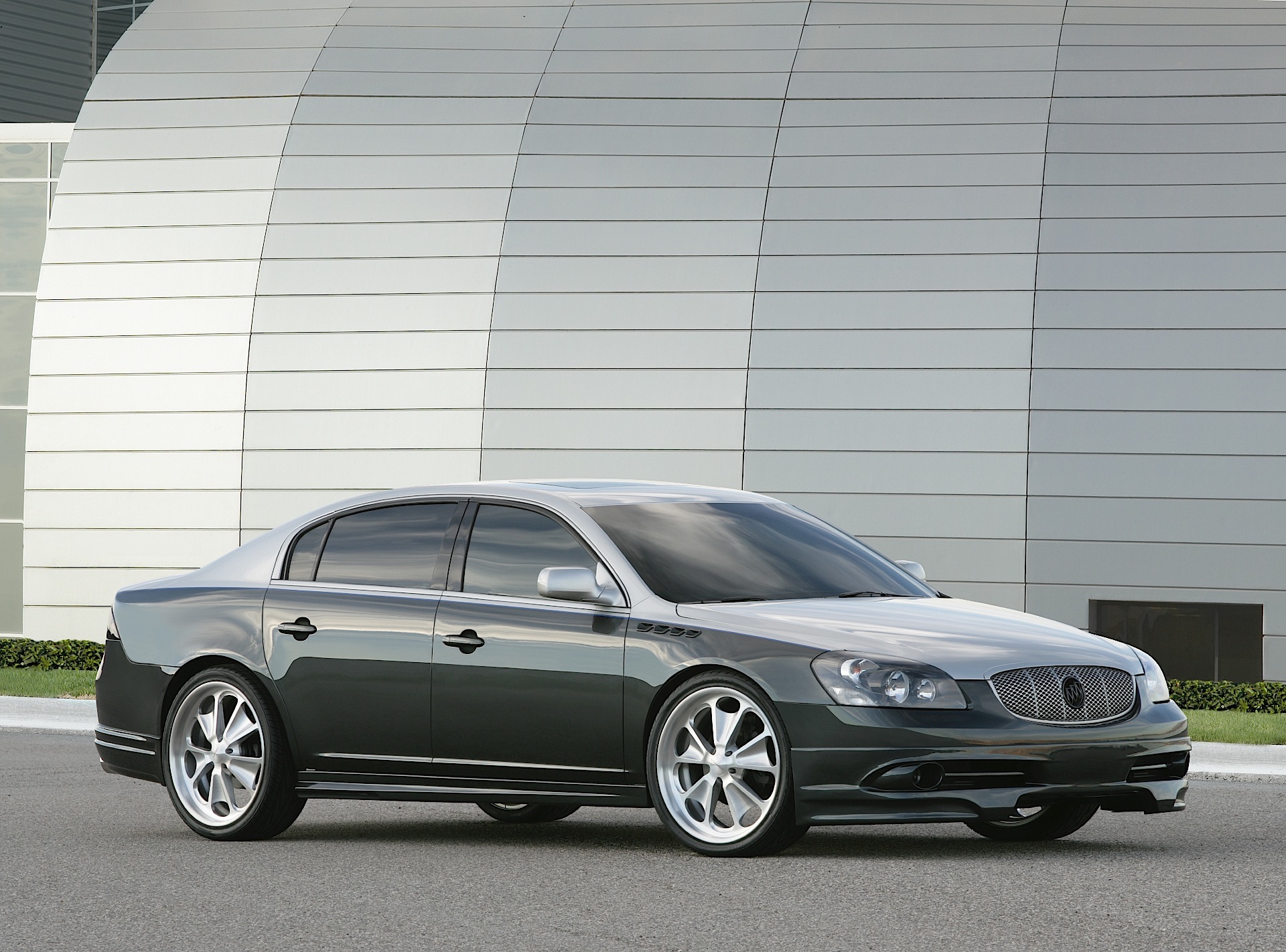 Buick Lucerne photo 57