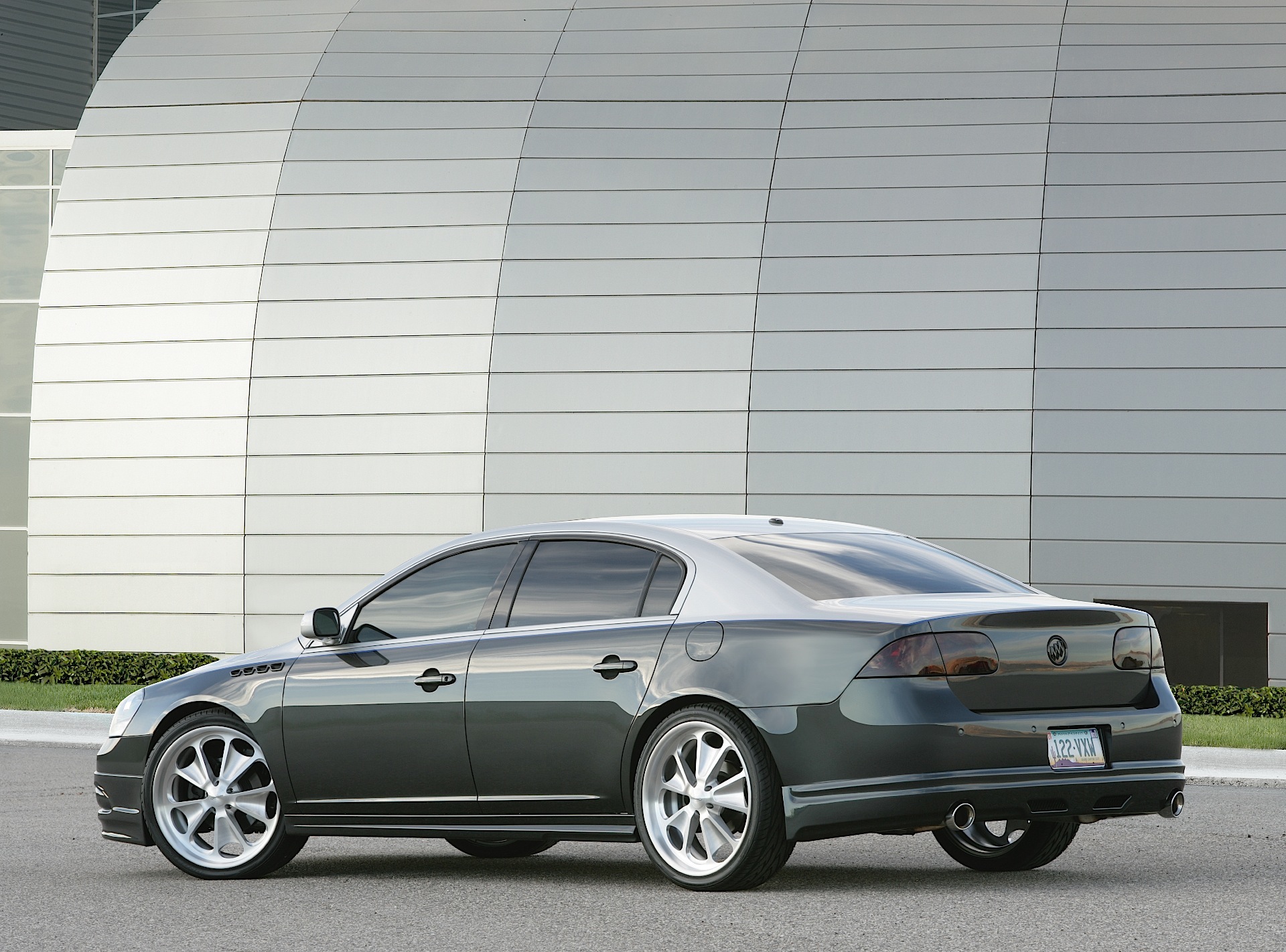 Buick Lucerne photo 58