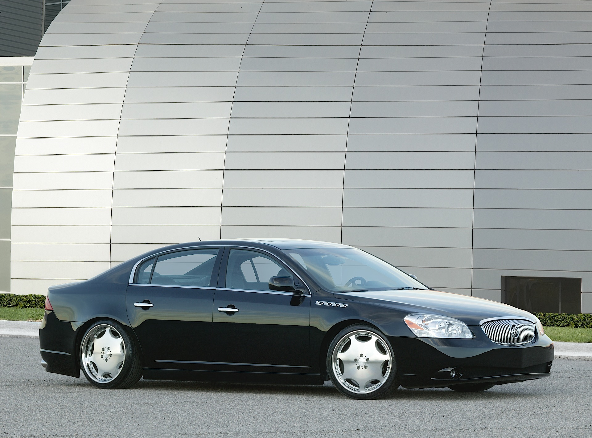 Buick Lucerne photo 61
